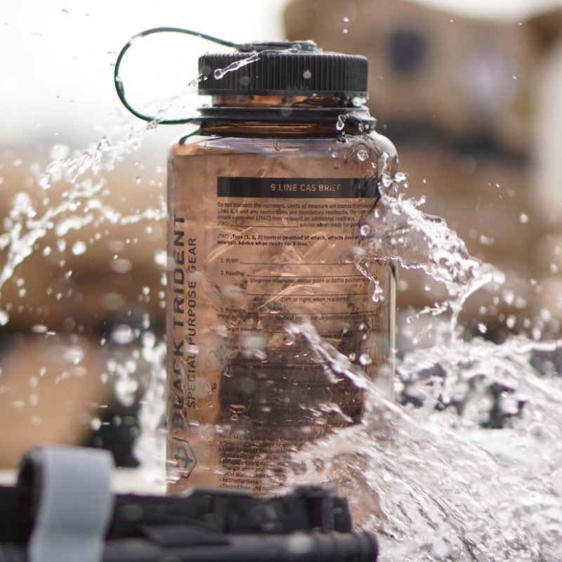 black-trident-cheat-bottle-1-liter-nalgene-trinkflasche-mit-9-line-cas-medevac-u image 3