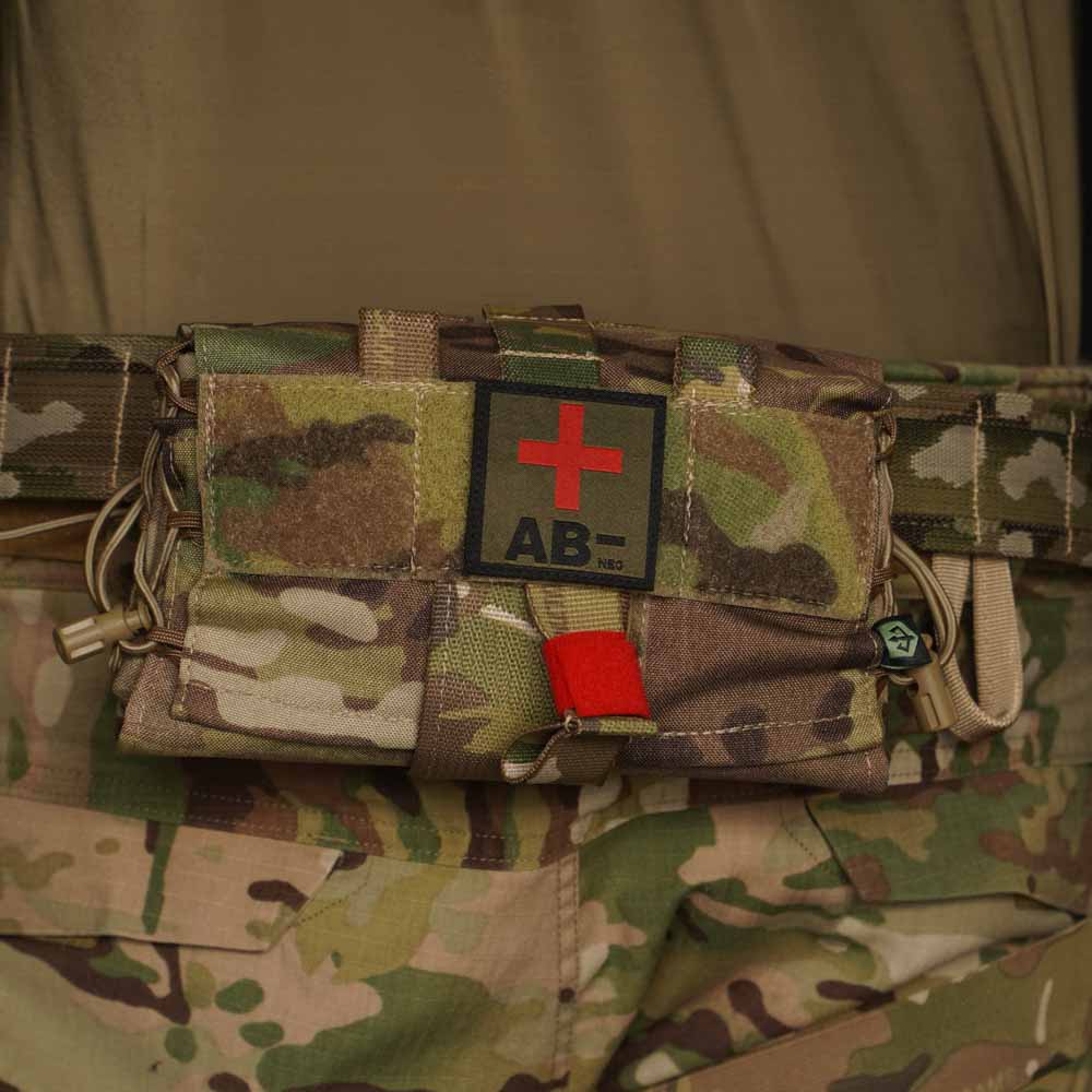 black-trident-blood-type-patch-blutgruppen-patch-5x5cm-gewebt-velcro image 2