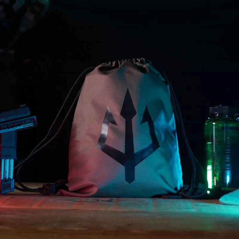 black-trident-gym-bag-beuteltasche-recyceltes-poly-mas-grey image 1
