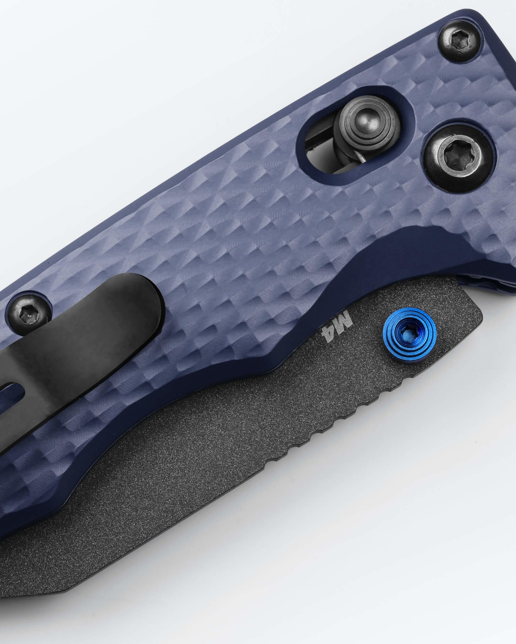 benchmade-full-immunity-crater-blue-aluminium-klappmesser-wharncliffe image 5
