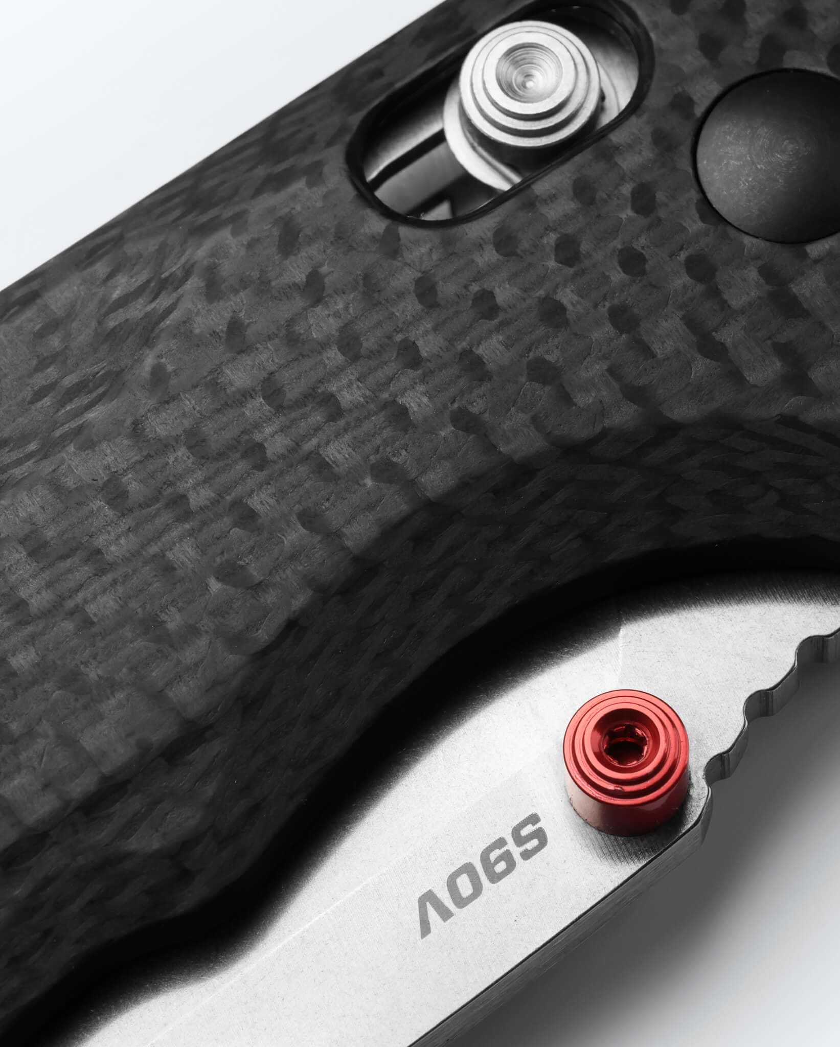 benchmade-freek-560-03-carbon-fiber-drop-point image 5