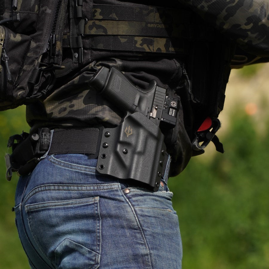 black-trident-raven-holster-owb-sandwich-holster-verdeckt-k-rpernah image 2