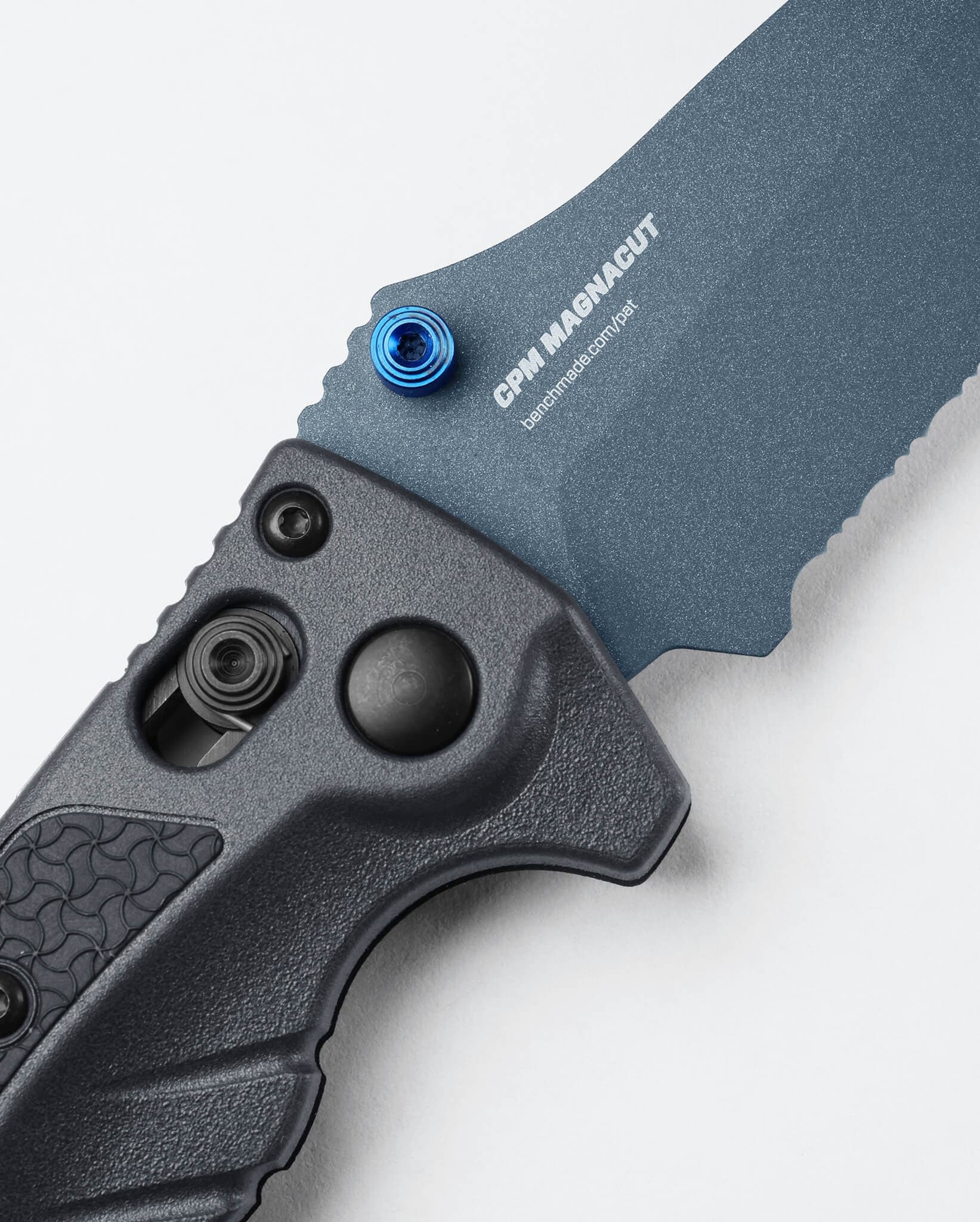 benchmade-mini-adira-18065bt-01-salzwasser-klappmesser-tempest-gray-3-drop-point image 5