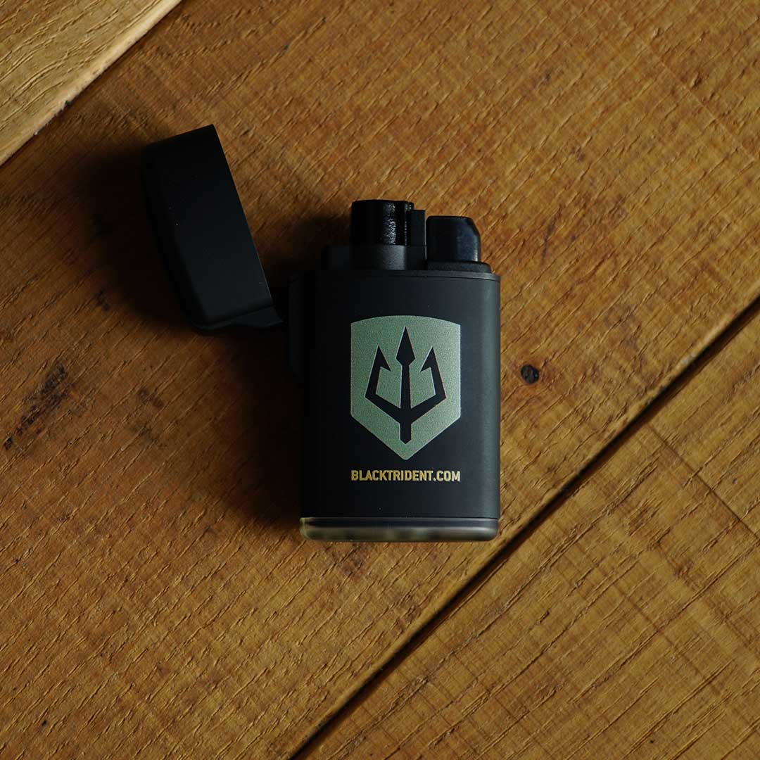 black-trident-signature-lighter-jet-feuerzeug-nachf-llbar image 1
