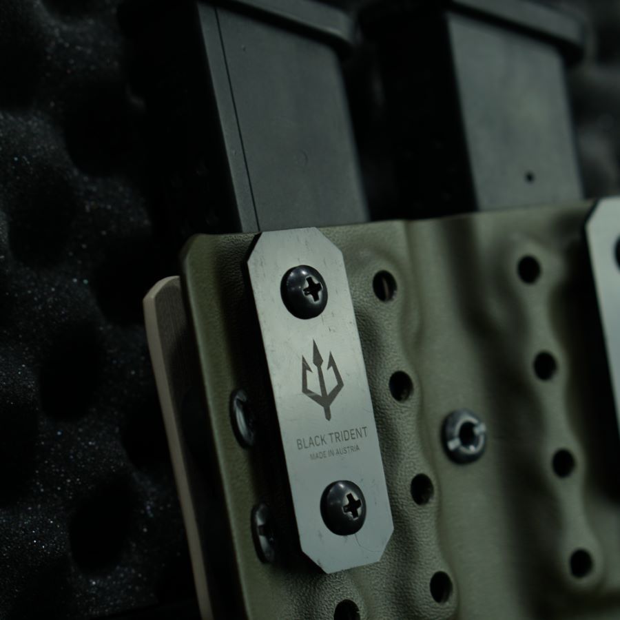 black-trident-low-profile-mount-f-r-mag-carrier image 6