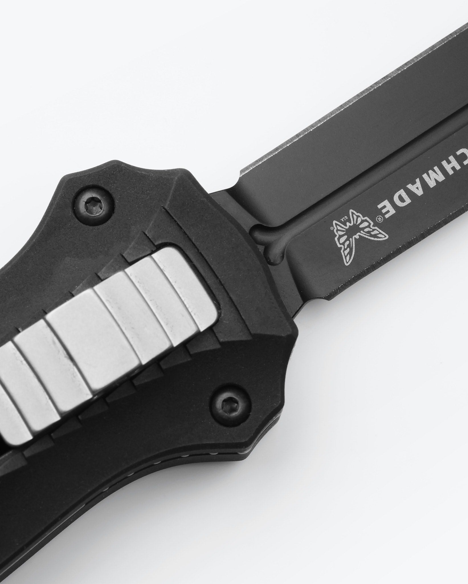 benchmade-mini-infidel-otf-automatikmesser-black-aluminium-dagger image 5