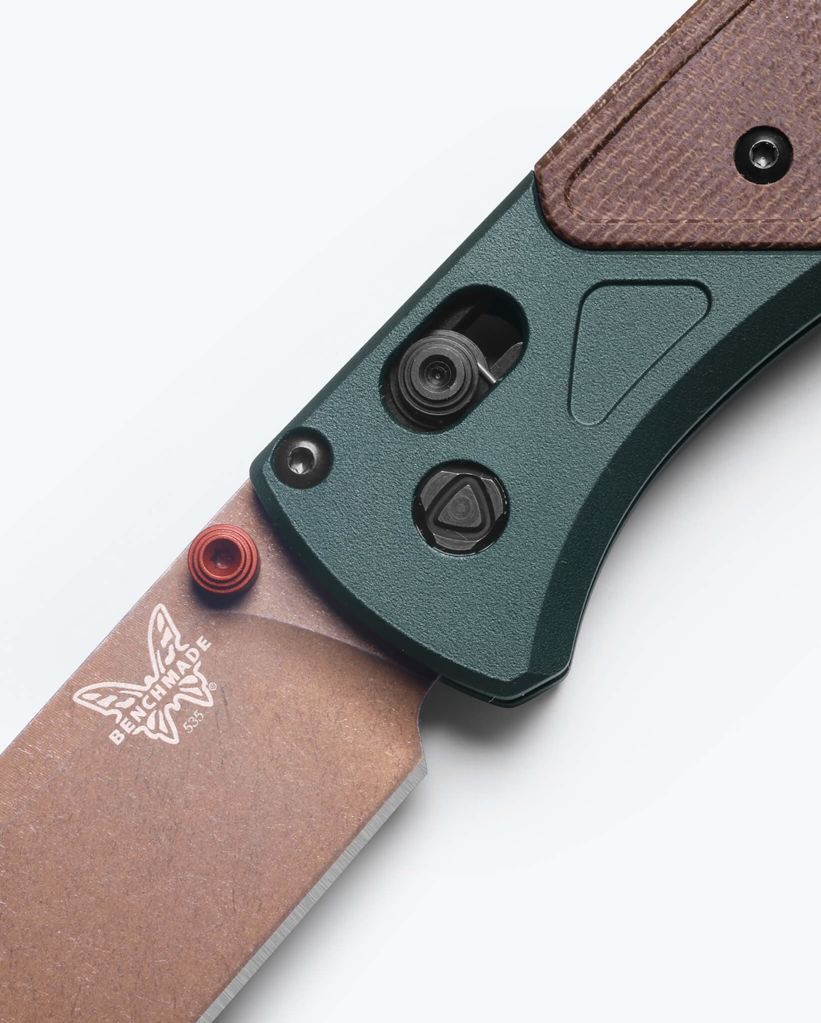 benchmade-bugout-535fe-2602-klappmesser-taiga-green-drop-point image 5