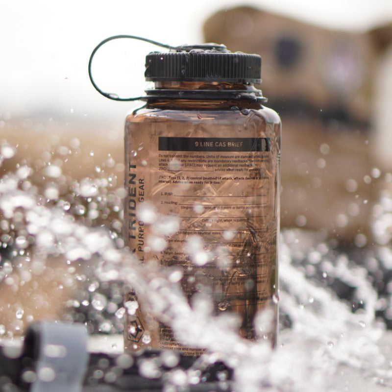black-trident-cheat-bottle-1-liter-nalgene-trinkflasche-mit-9-line-cas-medevac-u image 1