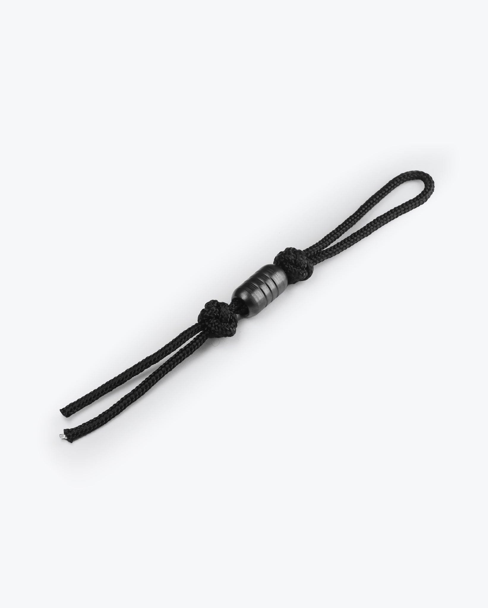benchmade-104331f-lanyard-mit-edelstahl-bead-black-pvd-paracord image 3