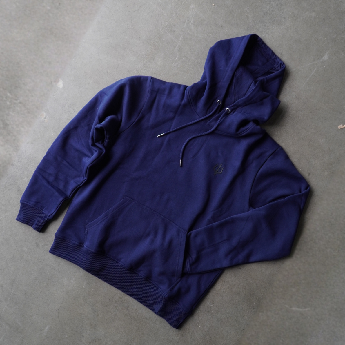 black-trident-team-hoodie-kapuzenpullover-aus-baumwolle image 5