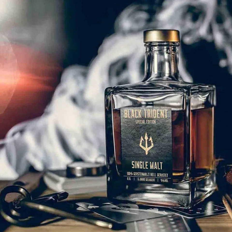 black-trident-single-malt-whiskey-lifestyle-edition image 1