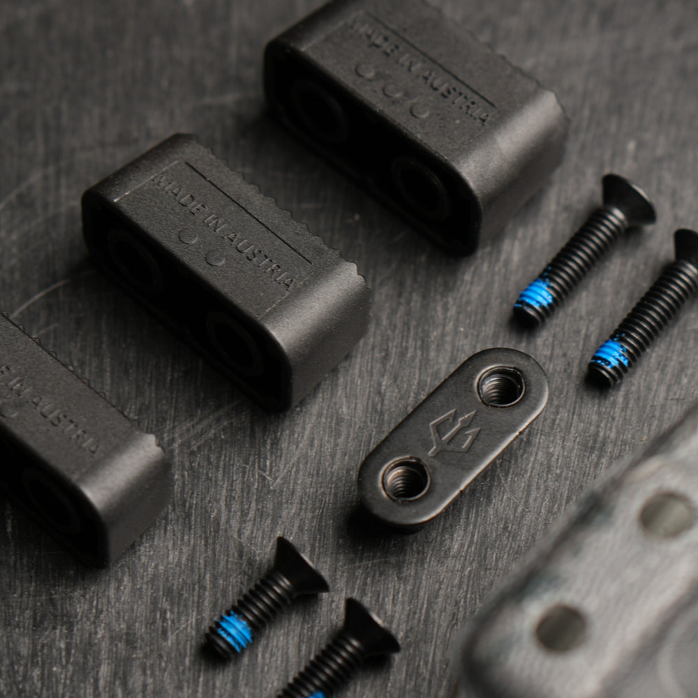 black-trident-concealment-wing-set-3-level-iwb-holster-claw image 5