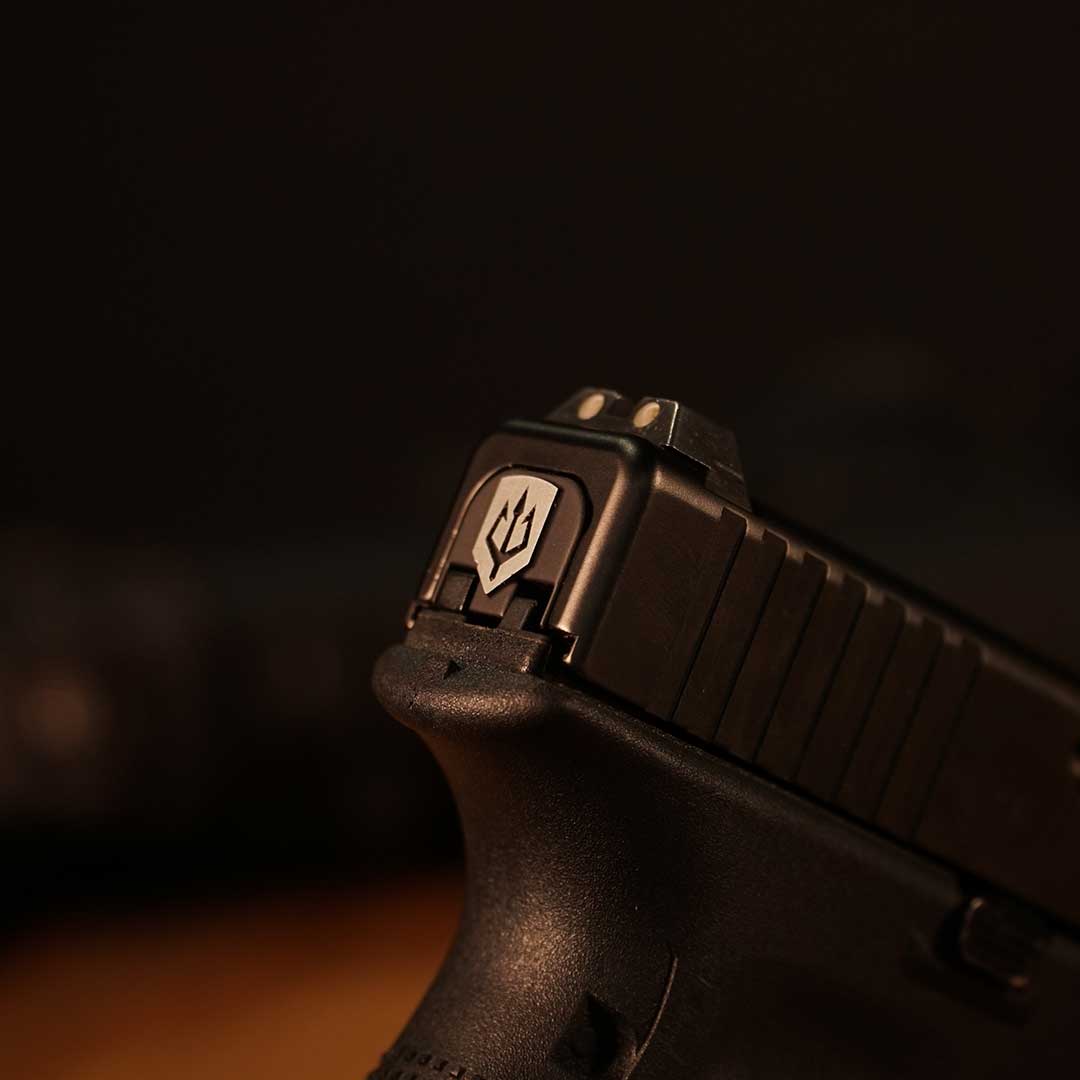 black-trident-signature-backplate-9mm-glock-slide-plate-metall-cerakote image 6