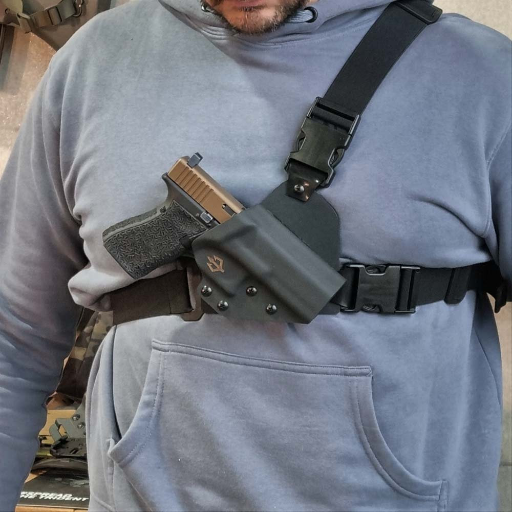 black-trident-chest-holster-harness-plattform-montage image 4