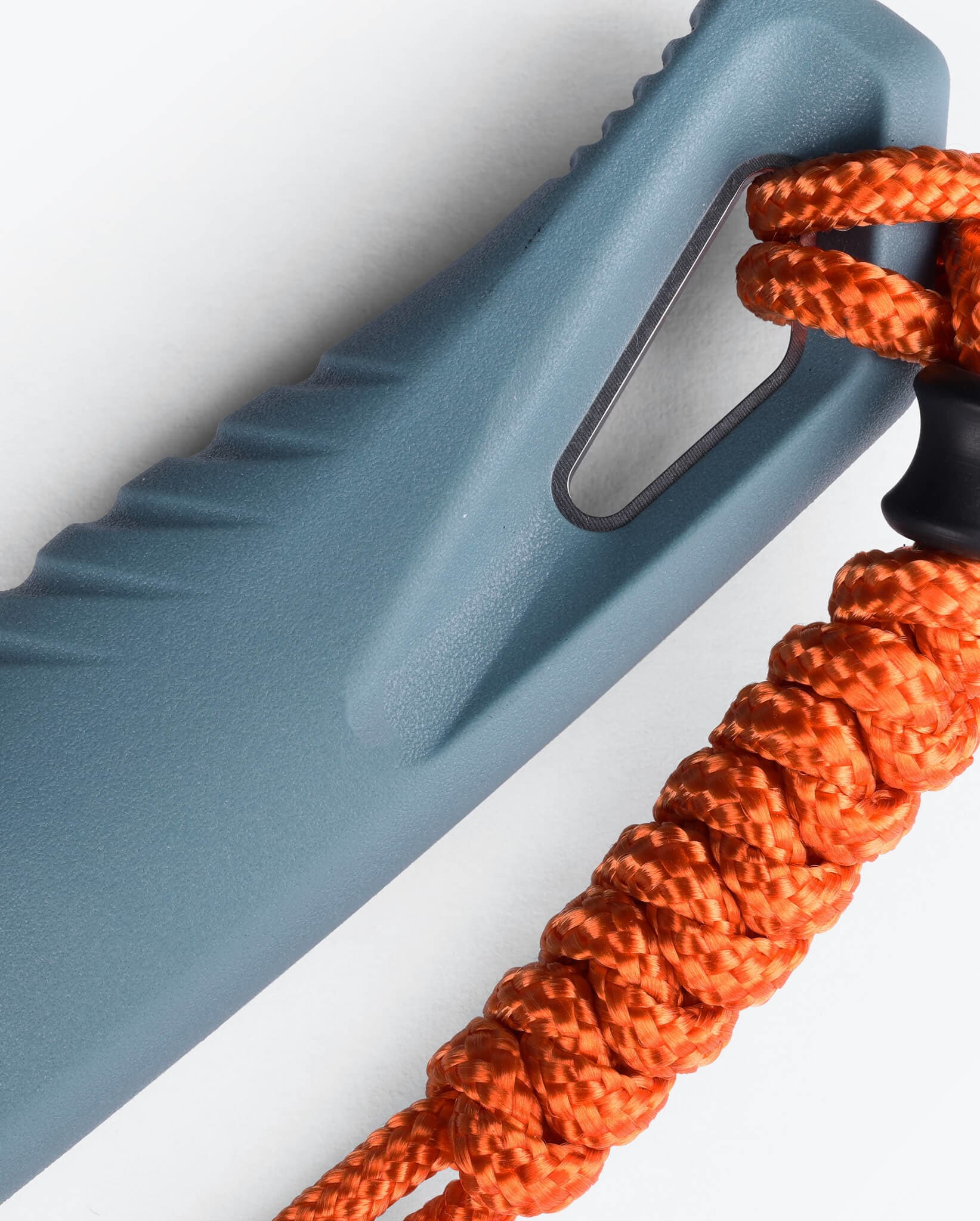 benchmade-intersect-18050-feststehendes-messer-depth-blue-santoprene-drop-point- image 5