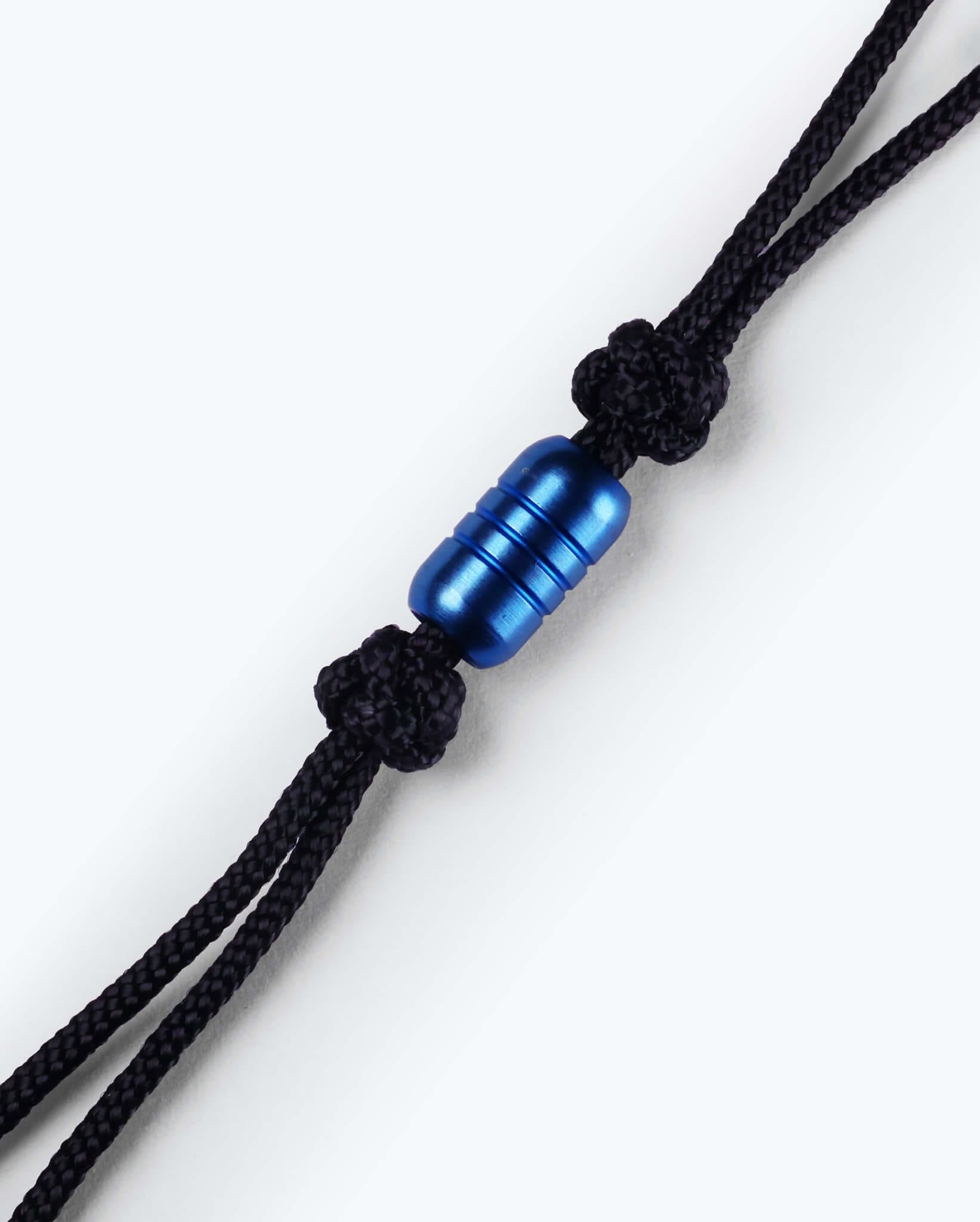 benchmade-lanyard-fangriemen-paracord-mit-edelstahl-perle-sapphire-blue-pvd image 4