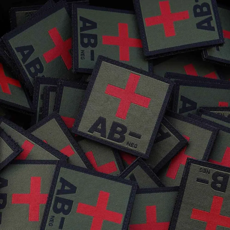 black-trident-blood-type-patch-blutgruppen-patch-5x5cm-gewebt-velcro image 1