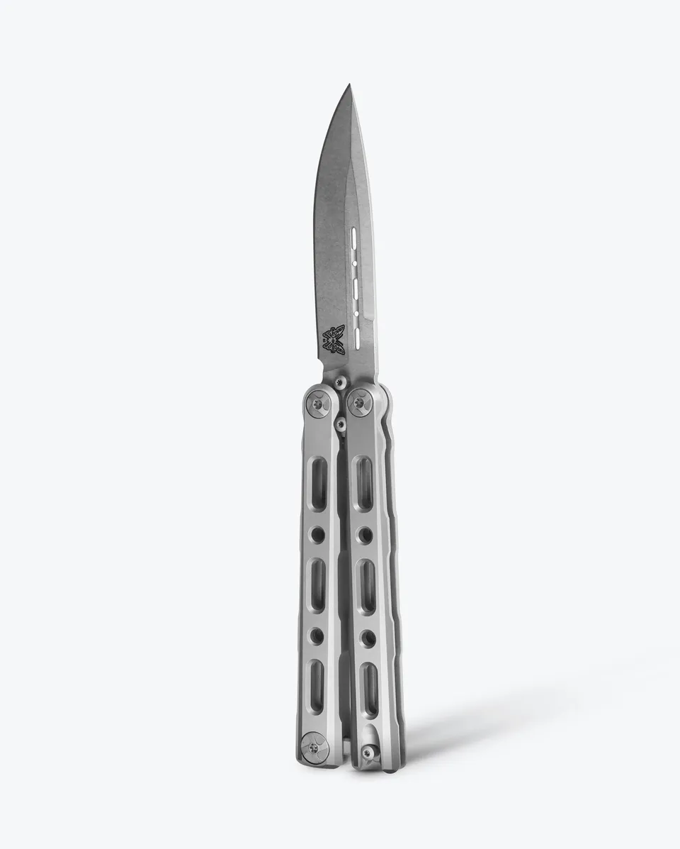 benchmade-laro-82-gray-titanium-drop-point-balisong image 1