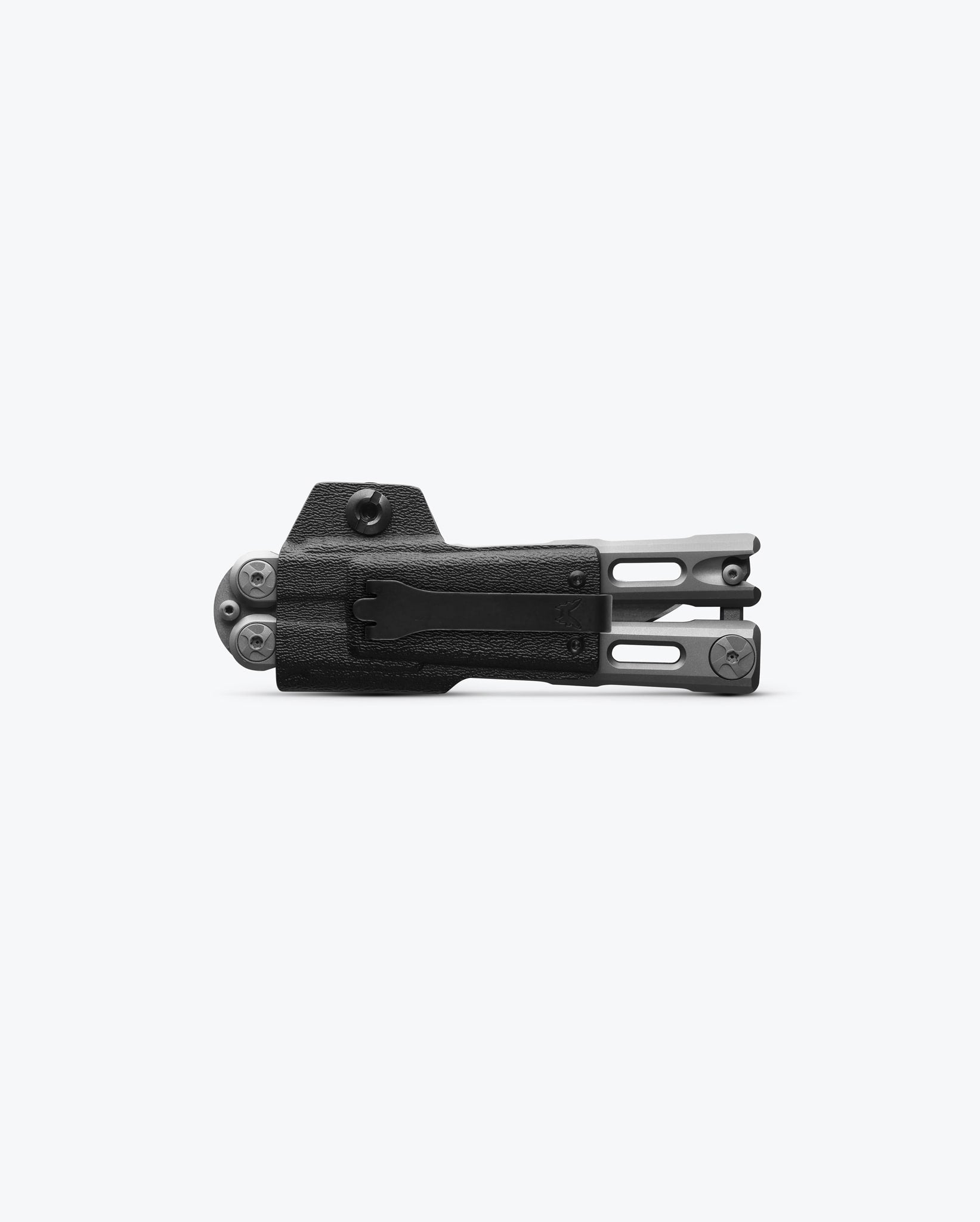 benchmade-laro-82-gray-titanium-drop-point-balisong image 3