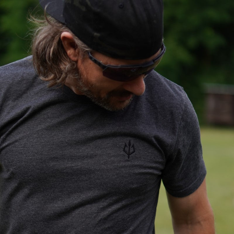 black-trident-team-shirt-mit-carry-cut-grau image 2