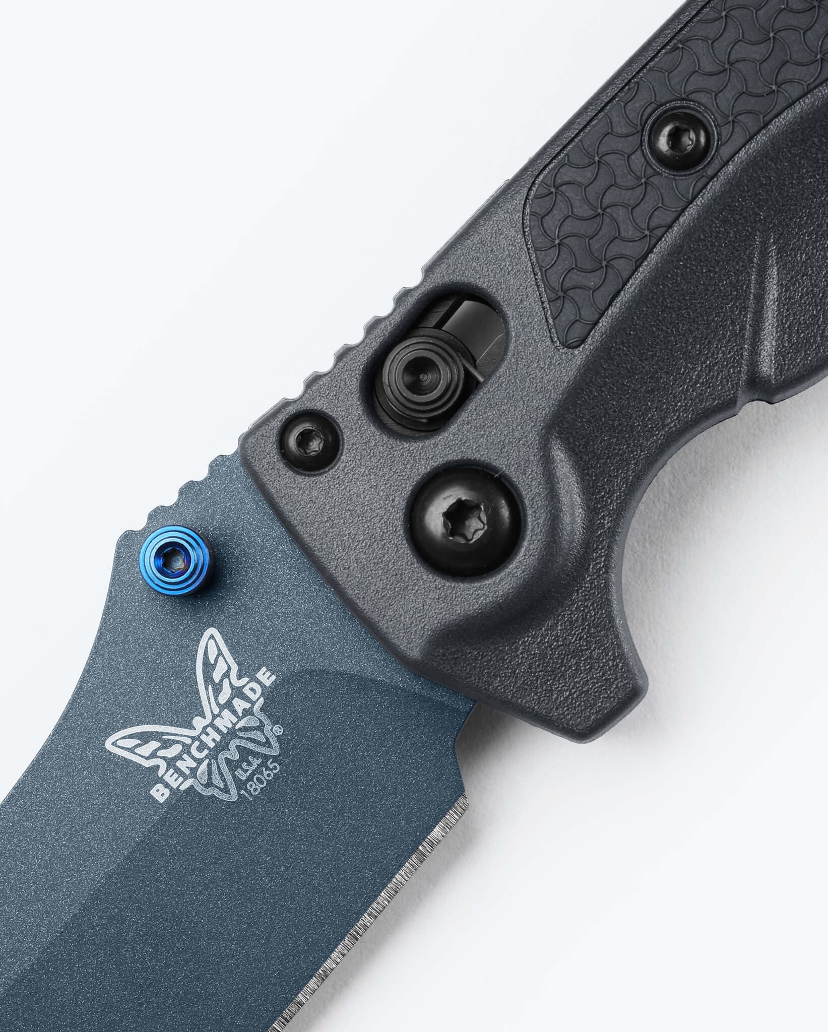 benchmade-mini-adira-18065bt-01-klappmesser-tempest-gray-drop-point image 5
