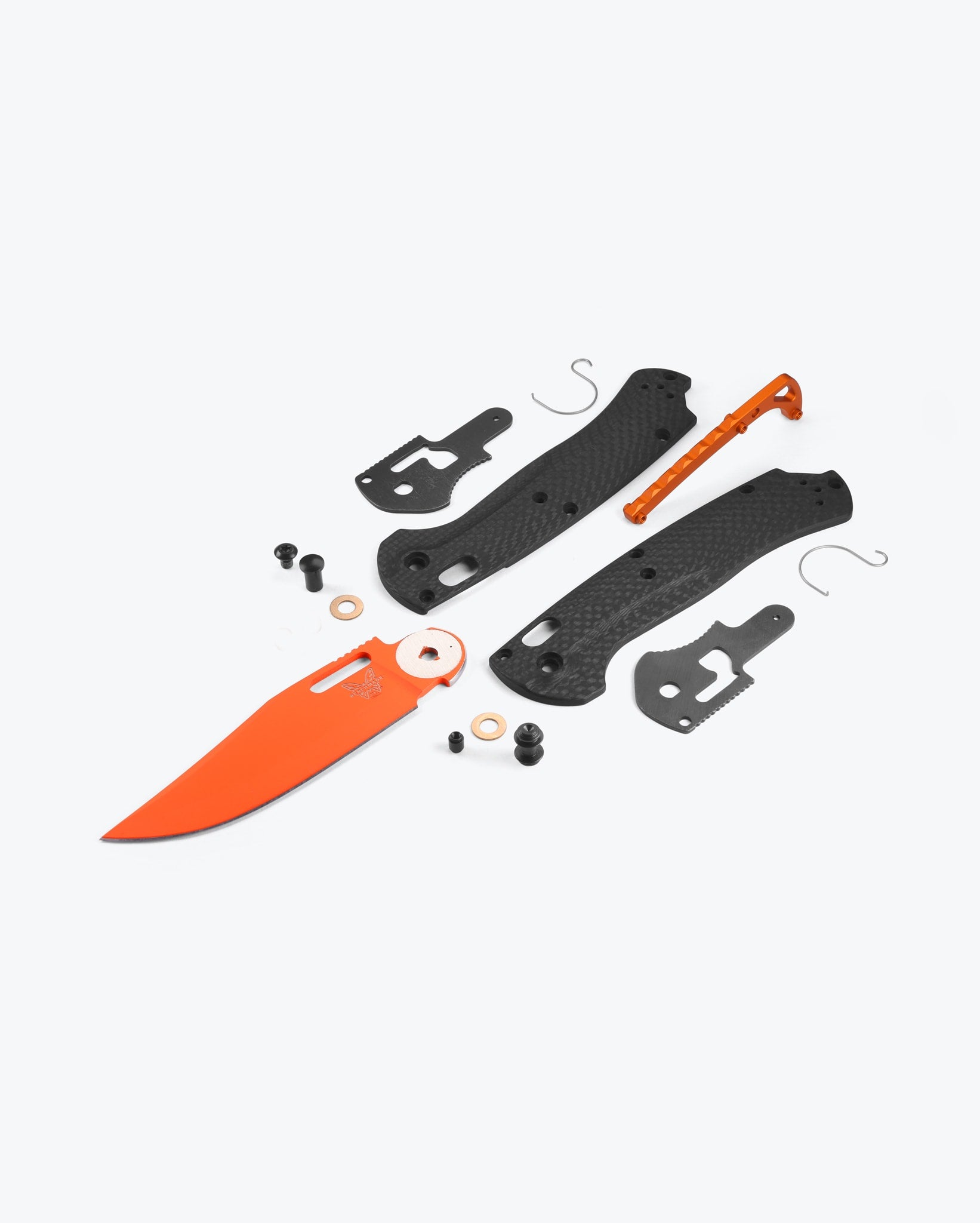 benchmade-taggedout-15535or-01-carbon-fiber-magnacut image 6