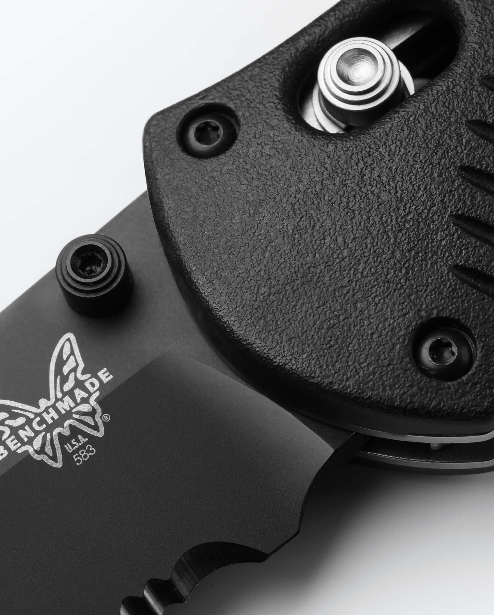 benchmade-barrage-583sbk-tanto-klappmesser-black-valox-mit-axis-assist image 5