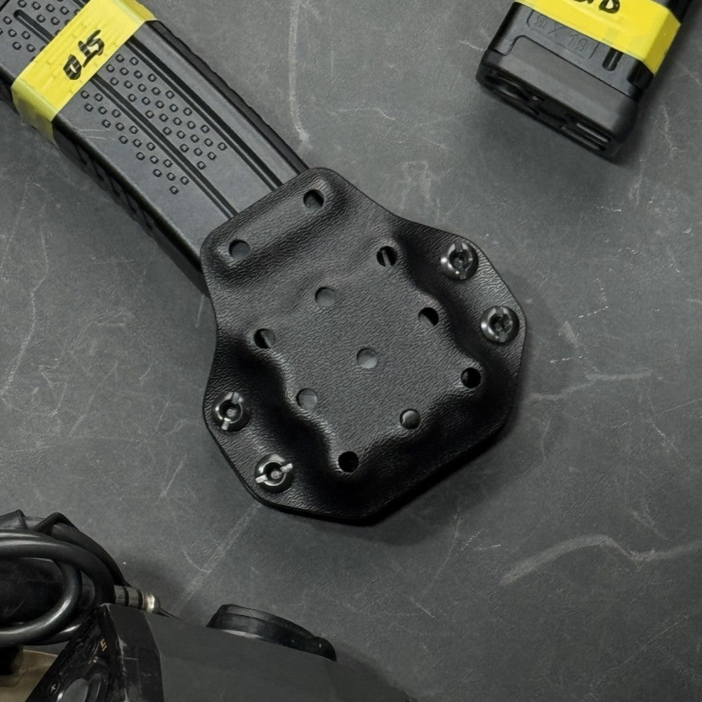 black-trident-subgun-mag-carrier-kydex-magazintasche-f-r-mp5-mp7-mpx-und-pcc image 2