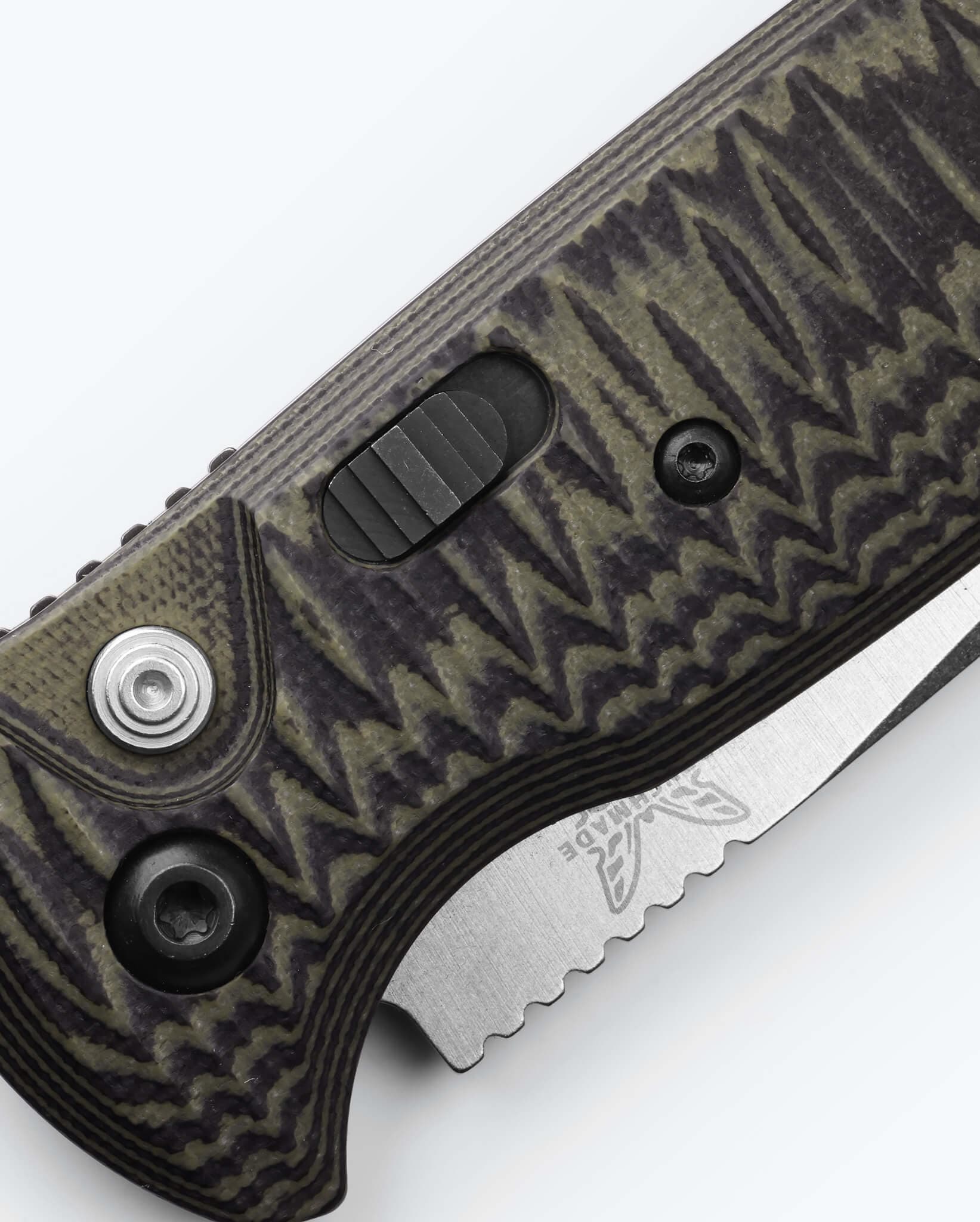 benchmade-cla-4300-1-automatikmesser-mit-gr-n-schwarzen-g10-griffschalen image 5