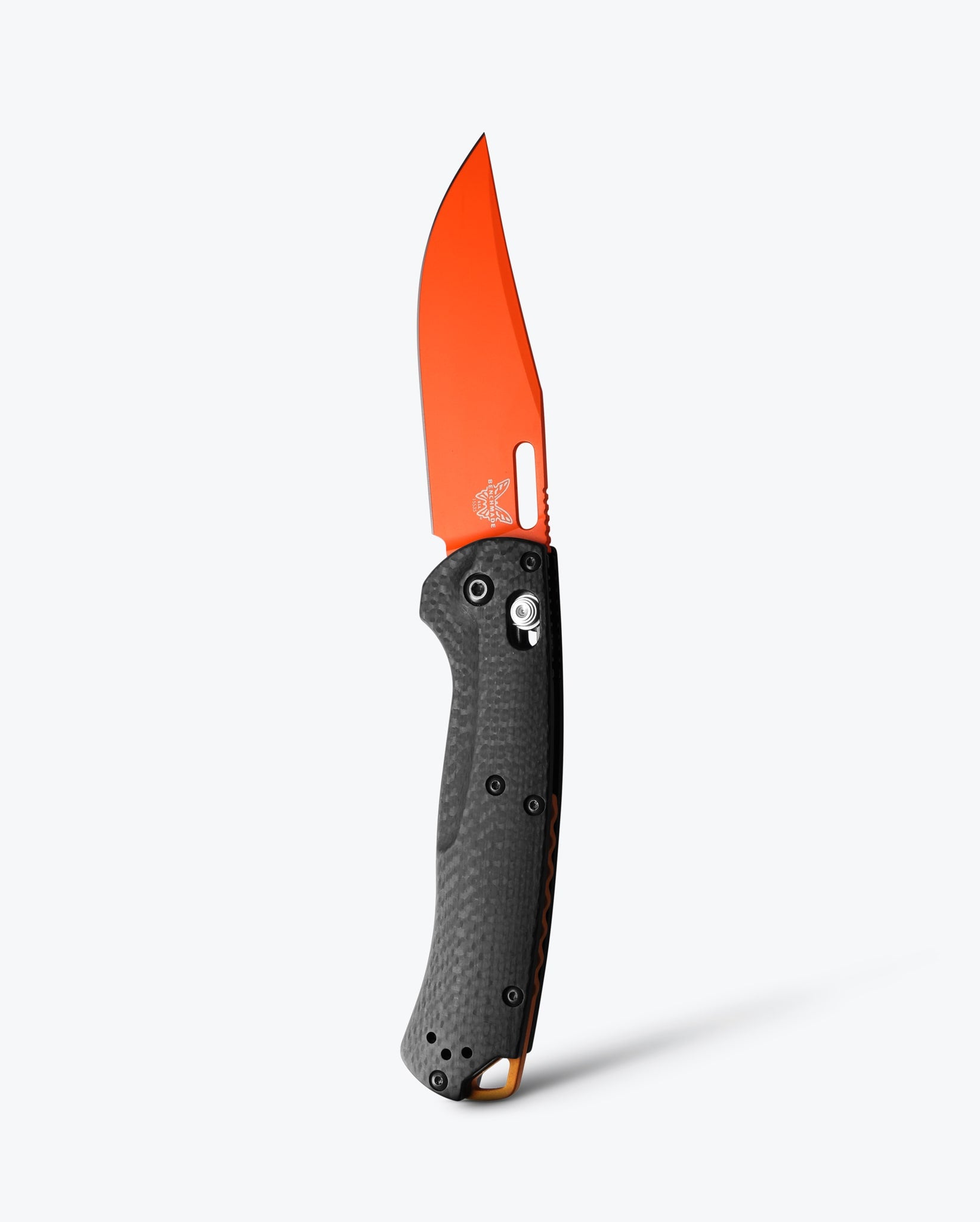 benchmade-taggedout-15535or-01-carbon-fiber-magnacut image 1