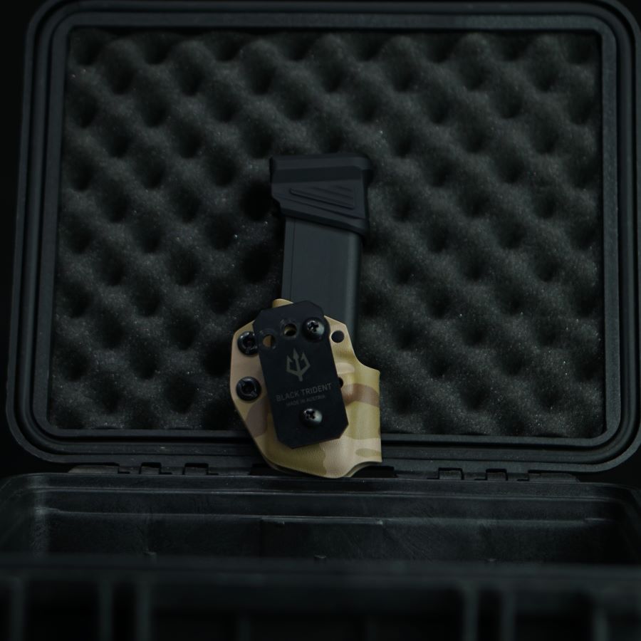 black-trident-low-profile-molle-mount-mag-carrier-adapter image 3