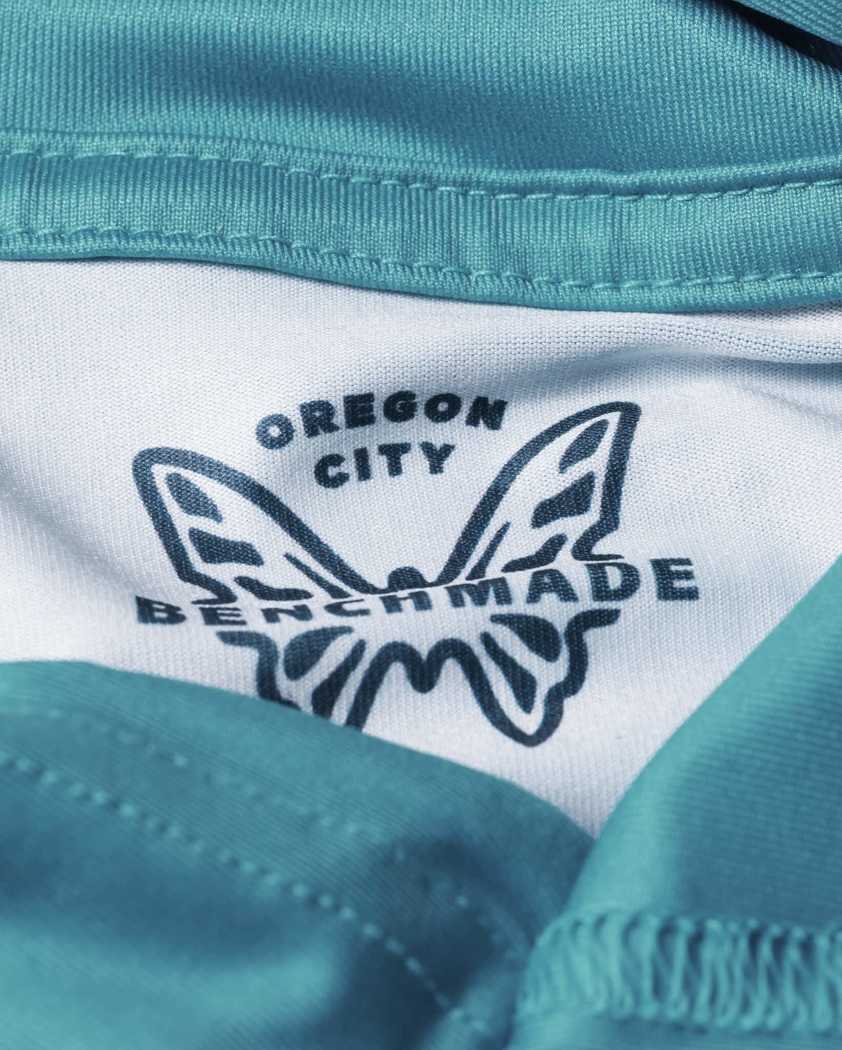 benchmade-butterfly-sun-hoodie-depth-blue-upf-50-sonnenschutz-hoodie image 5